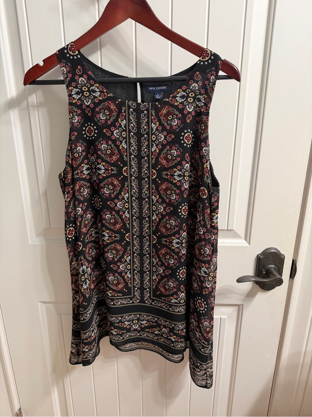 Max Edition Black Floral-Print Sleeveless Tank
